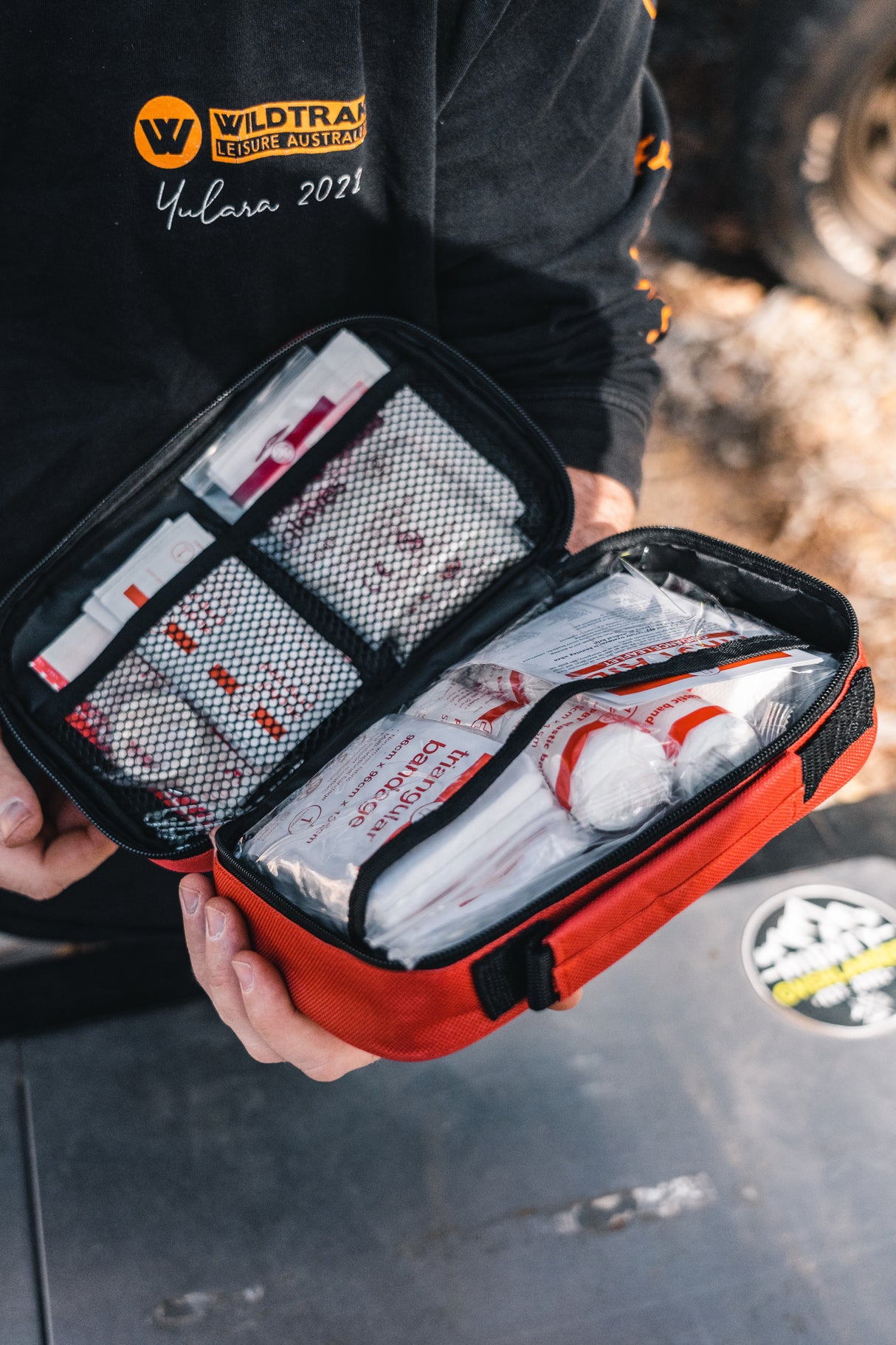 COMPACT FIRST AID KIT 51 PIECE AC