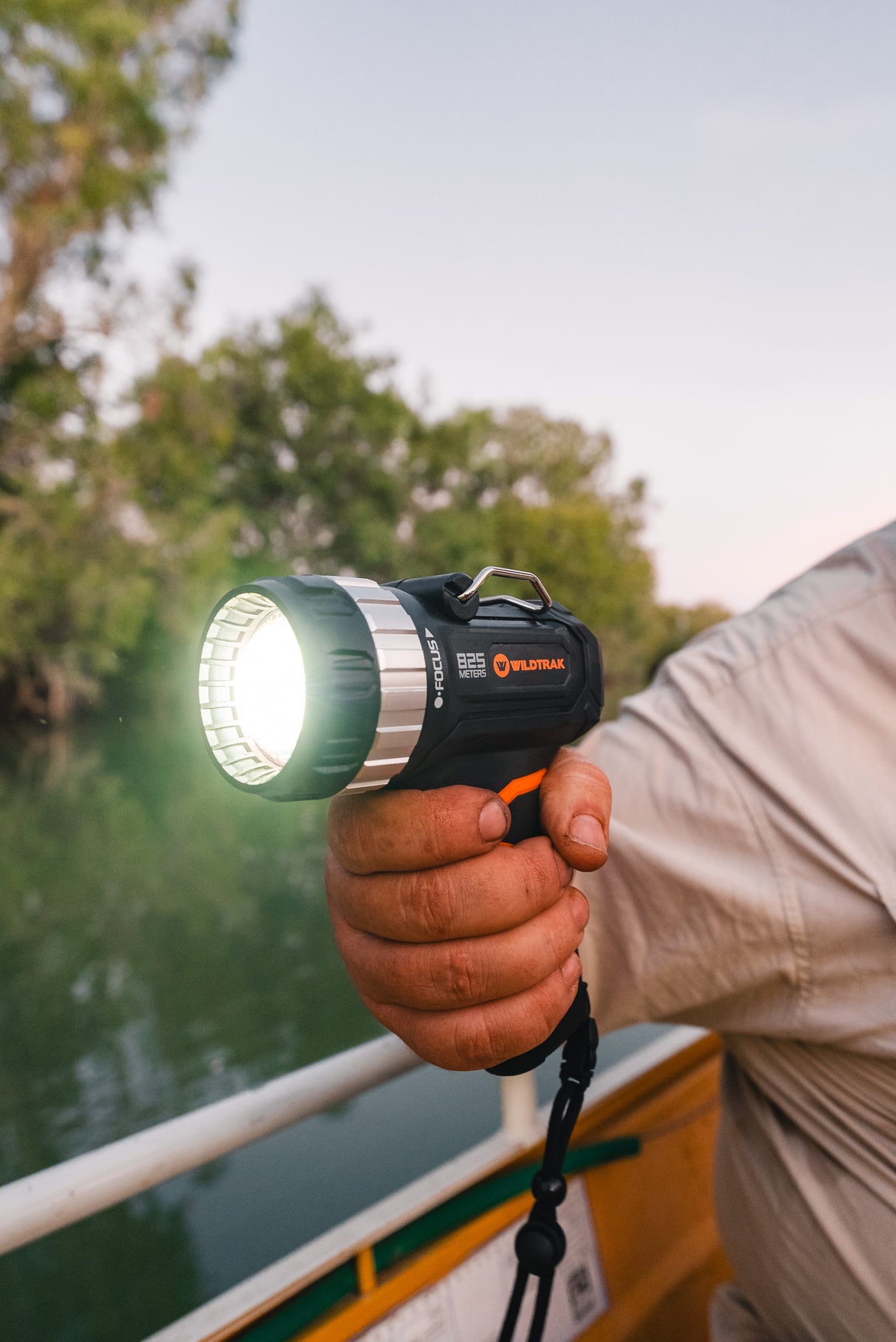 SPOTLIGHT CROCHUNTER 1400L RECHARGEABLE 4000MAH