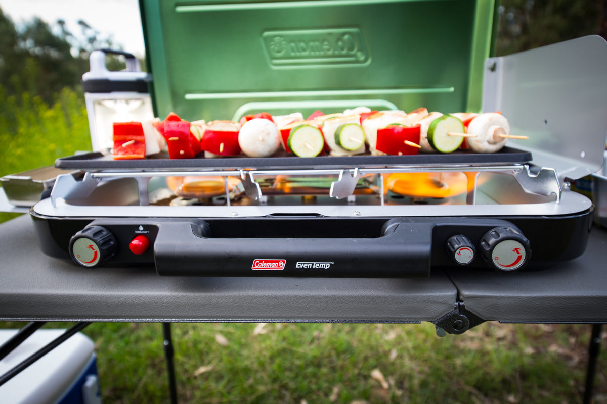 STOVE EVENTEMP WITH GRIDDLE AND GREASE CUP COLEMAN